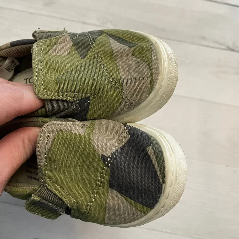 TOMS baby shoes toddler‎ 4